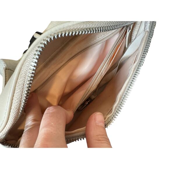 MONOS The Metro Sling Bag Ivory Vegan Leather Crossbody Fanny Pack Belt Bag EUC - Picture 6 of 10